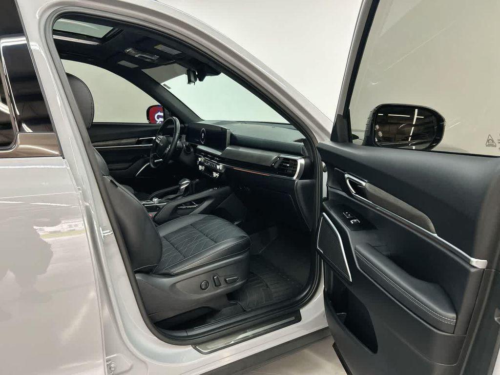used 2024 Kia Telluride car, priced at $47,900