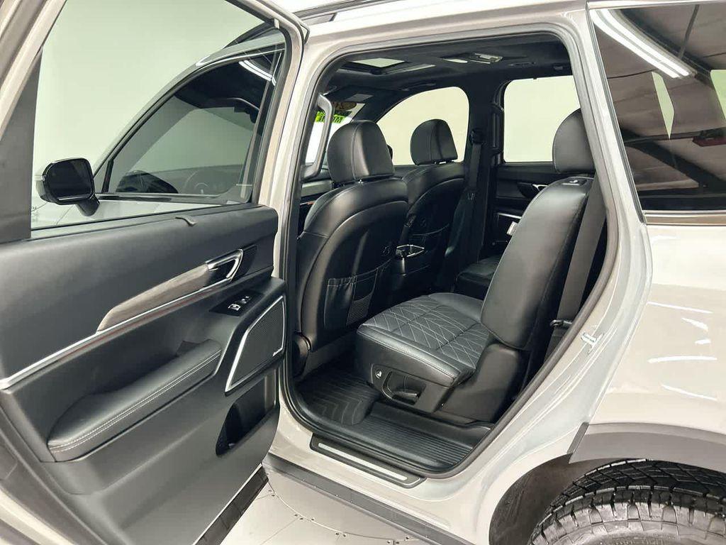 used 2024 Kia Telluride car, priced at $47,900