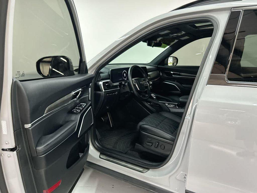 used 2024 Kia Telluride car, priced at $47,900