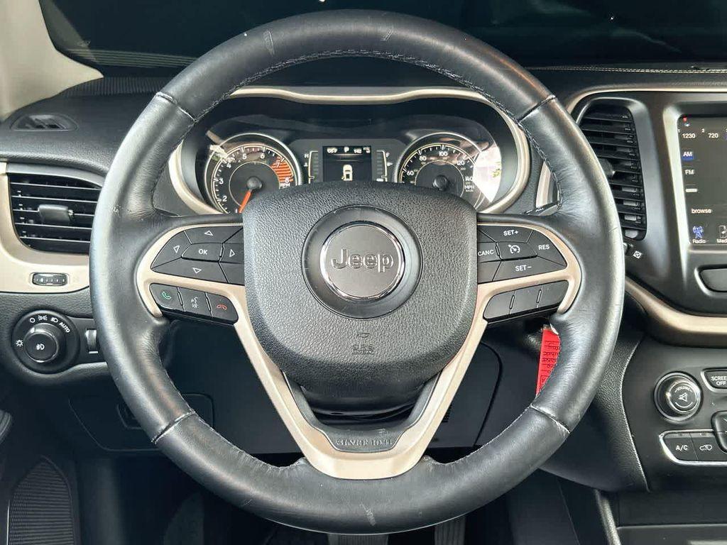 used 2016 Jeep Cherokee car, priced at $10,400