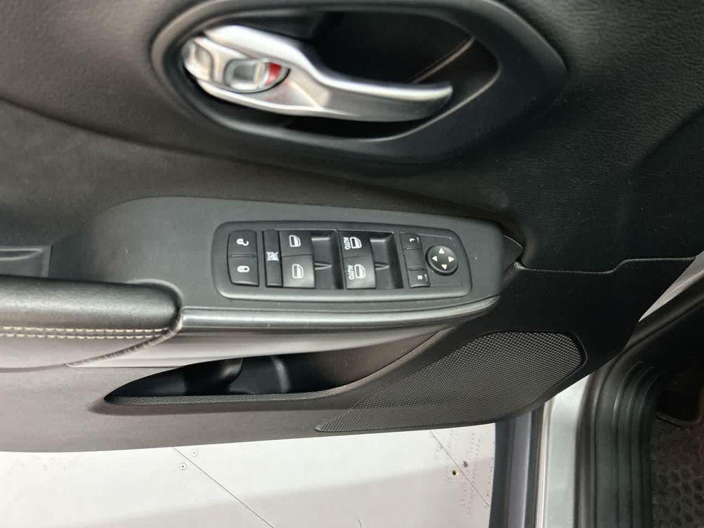 used 2016 Jeep Cherokee car, priced at $10,400