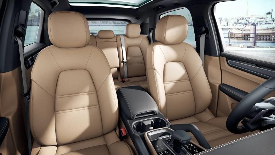 used 2023 Porsche Cayenne E-Hybrid car, priced at $89,991