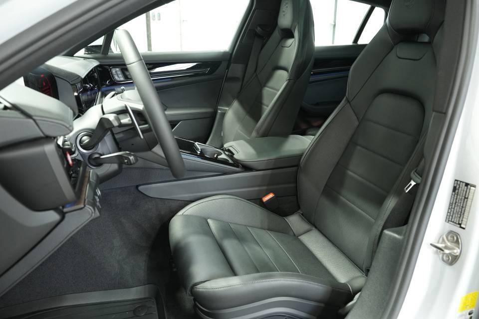 new 2025 Porsche Panamera car, priced at $126,915