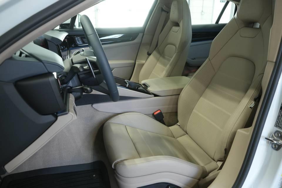 new 2025 Porsche Panamera car, priced at $141,115