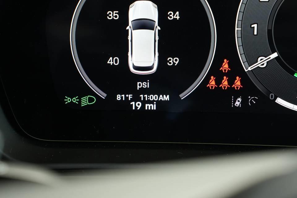 new 2025 Porsche Cayenne car, priced at $130,665
