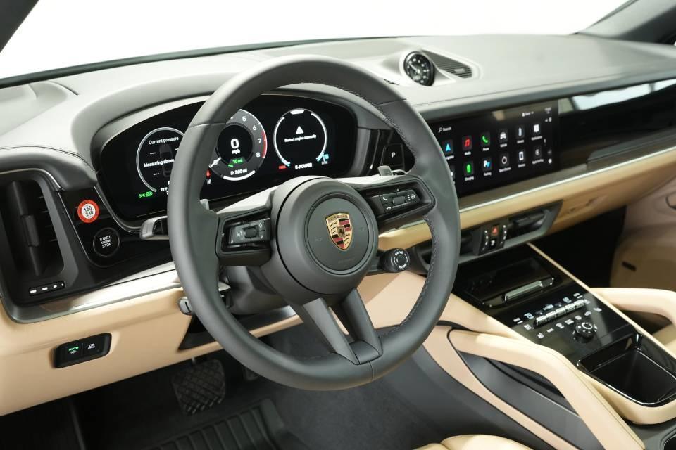 new 2025 Porsche Cayenne car, priced at $125,675