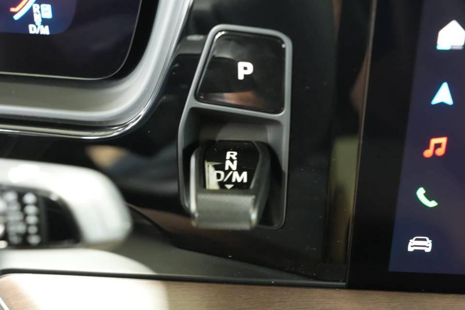new 2025 Porsche Cayenne car, priced at $125,675