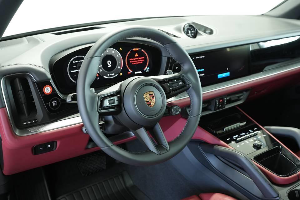new 2025 Porsche Cayenne car, priced at $114,315