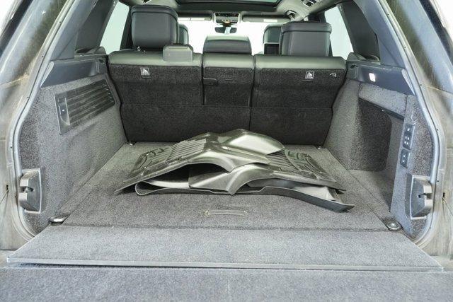 used 2022 Land Rover Range Rover car, priced at $87,991