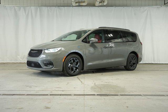 used 2021 Chrysler Pacifica Hybrid car, priced at $23,991