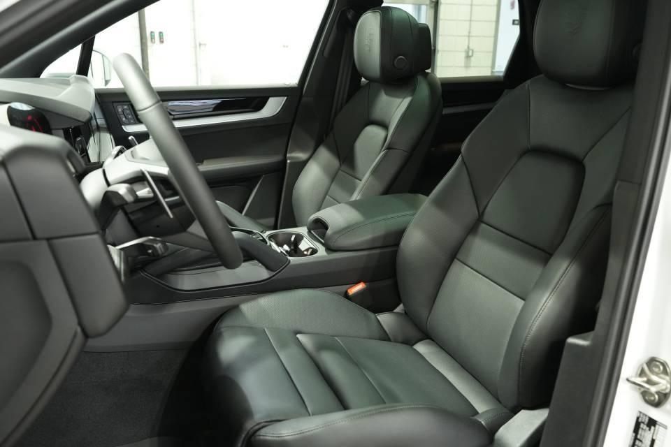 new 2025 Porsche Cayenne car, priced at $107,065