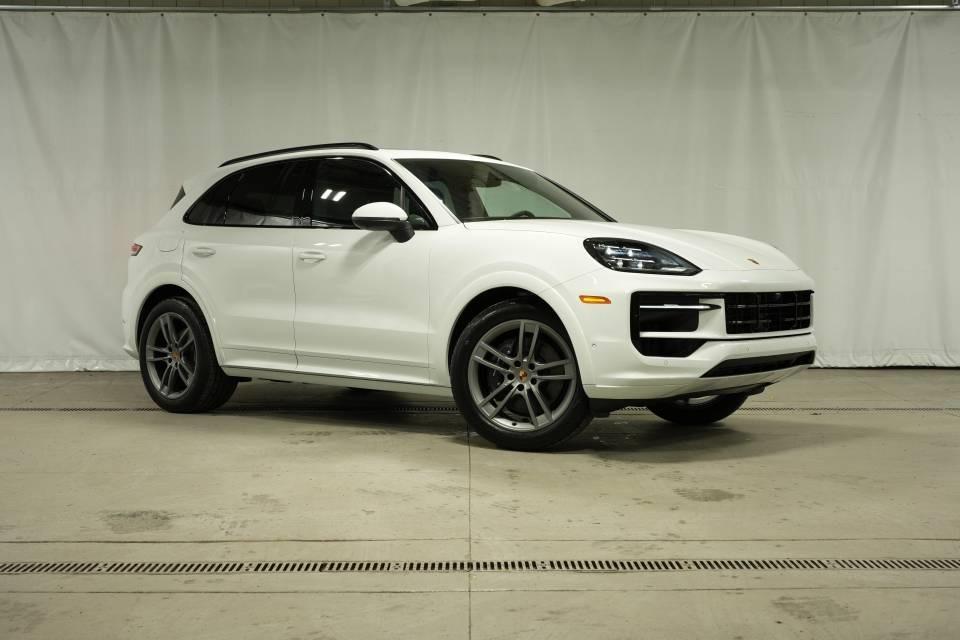new 2025 Porsche Cayenne car, priced at $107,065