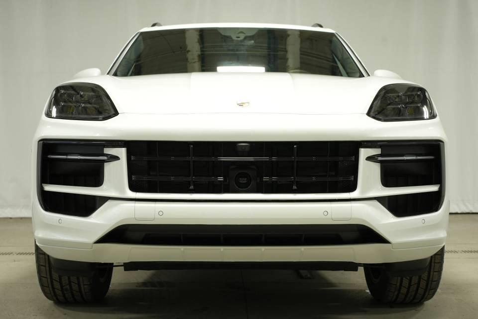 new 2025 Porsche Cayenne car, priced at $107,065