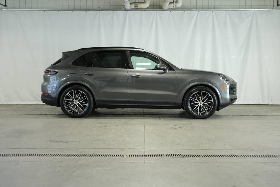 new 2025 Porsche Cayenne car, priced at $112,225