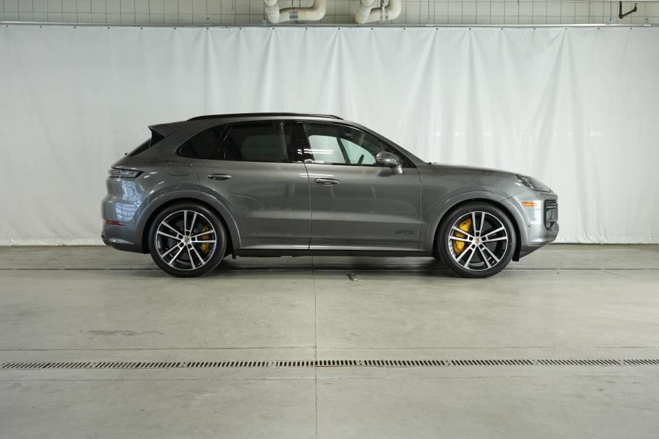 new 2025 Porsche Cayenne car, priced at $184,465