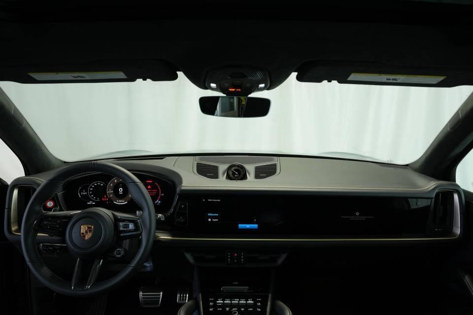 new 2025 Porsche Cayenne car, priced at $184,465