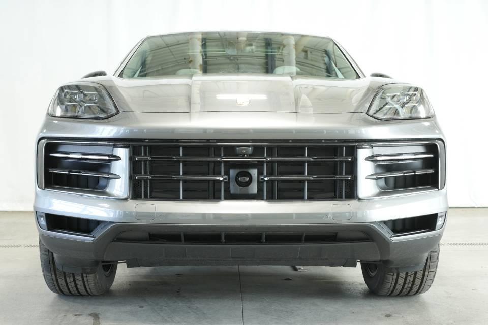 new 2025 Porsche Cayenne car, priced at $111,625