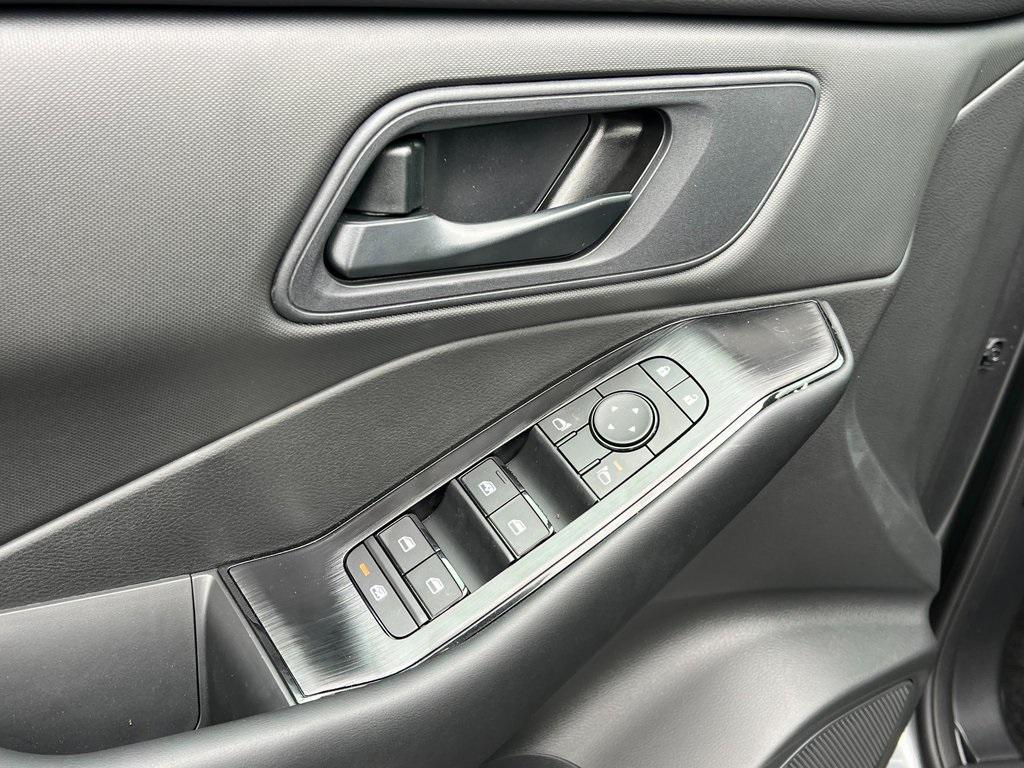 new 2025 Nissan Rogue car, priced at $29,721