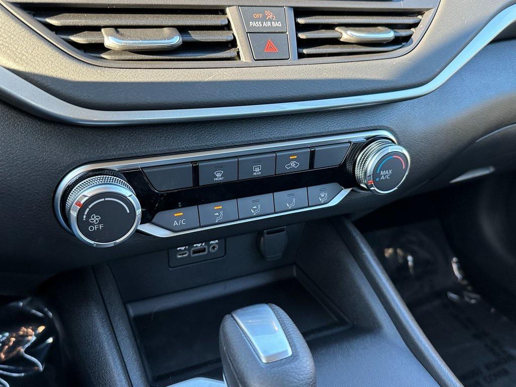 new 2025 Nissan Altima car, priced at $26,302