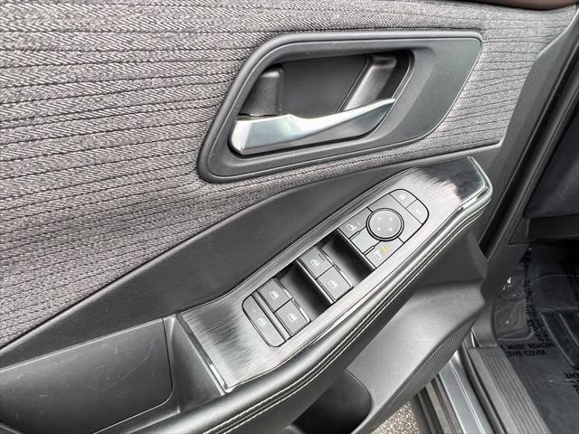 used 2023 Nissan Rogue car, priced at $22,652