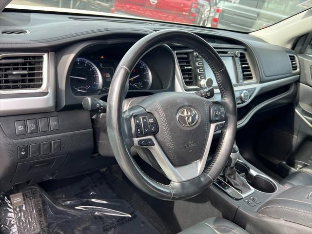 used 2019 Toyota Highlander car, priced at $23,888