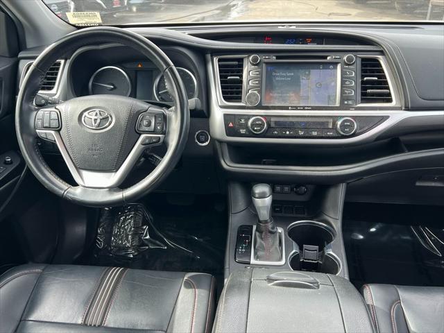 used 2019 Toyota Highlander car, priced at $23,888