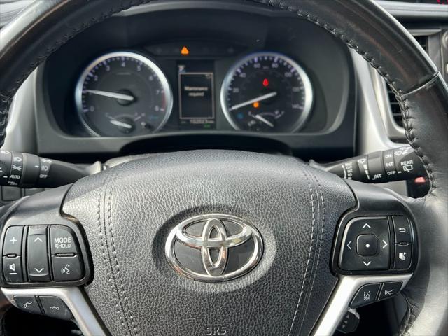 used 2019 Toyota Highlander car, priced at $23,888