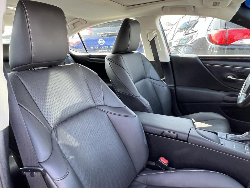 used 2021 Lexus ES 250 car, priced at $28,629