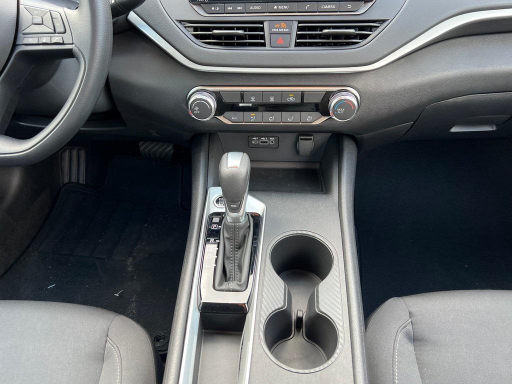 new 2025 Nissan Altima car, priced at $26,302