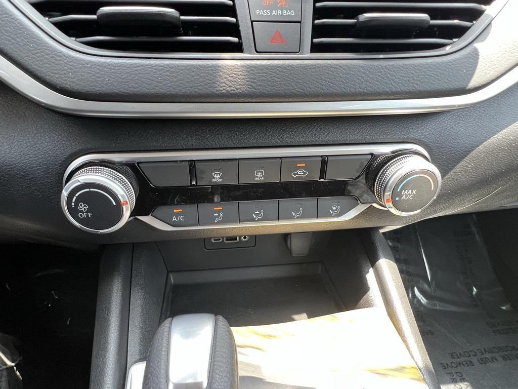 used 2025 Nissan Altima car, priced at $25,999