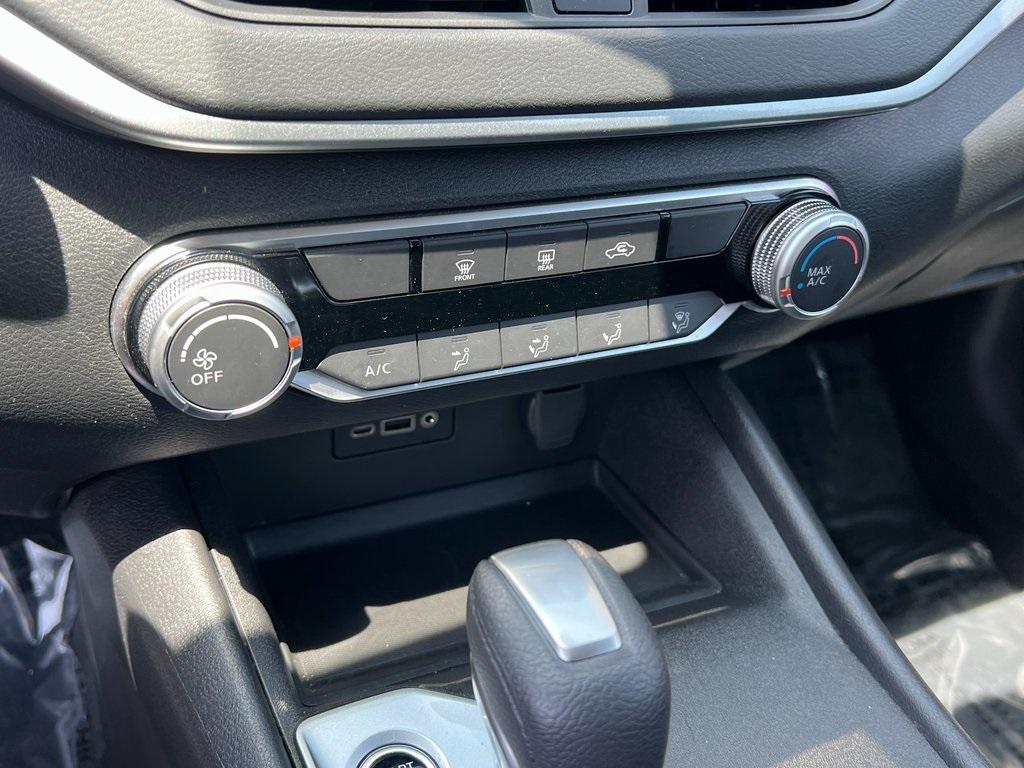 used 2025 Nissan Altima car, priced at $25,579