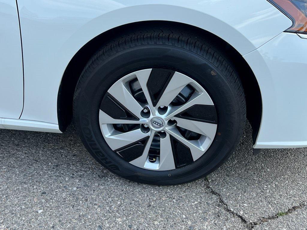 new 2025 Nissan Altima car, priced at $26,627
