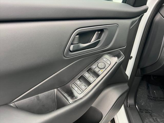 new 2025 Nissan Rogue car