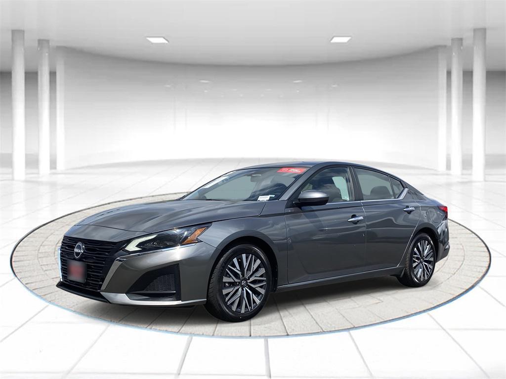 used 2023 Nissan Altima car, priced at $23,599