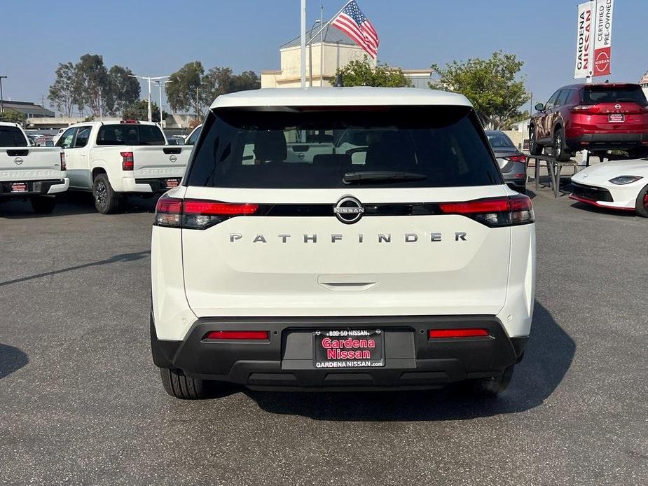 new 2025 Nissan Pathfinder car, priced at $39,010