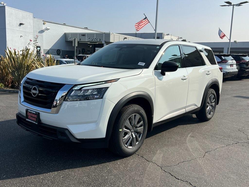 new 2025 Nissan Pathfinder car, priced at $39,010