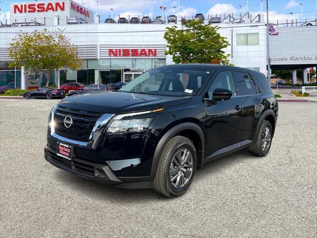 new 2025 Nissan Pathfinder car, priced at $38,718