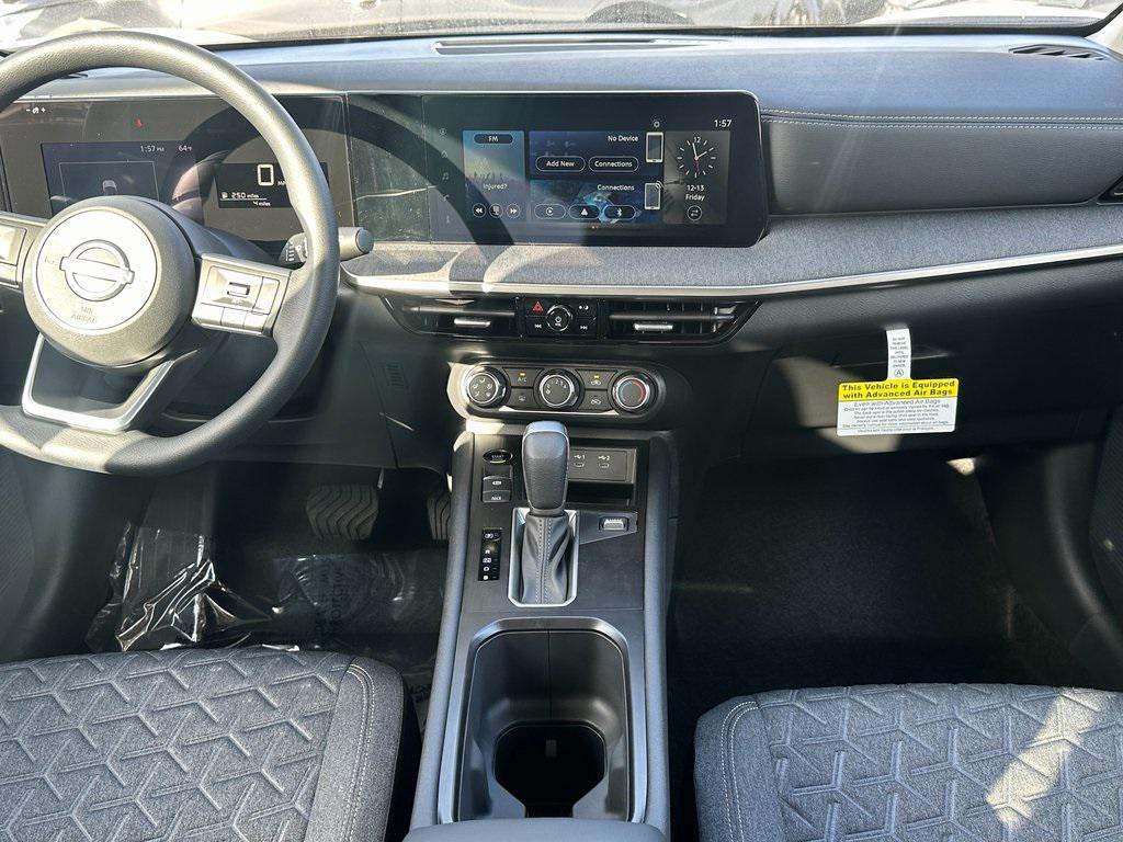 new 2025 Nissan Kicks car, priced at $25,095