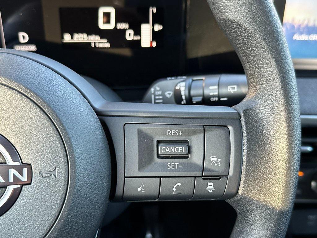new 2025 Nissan Kicks car, priced at $24,785