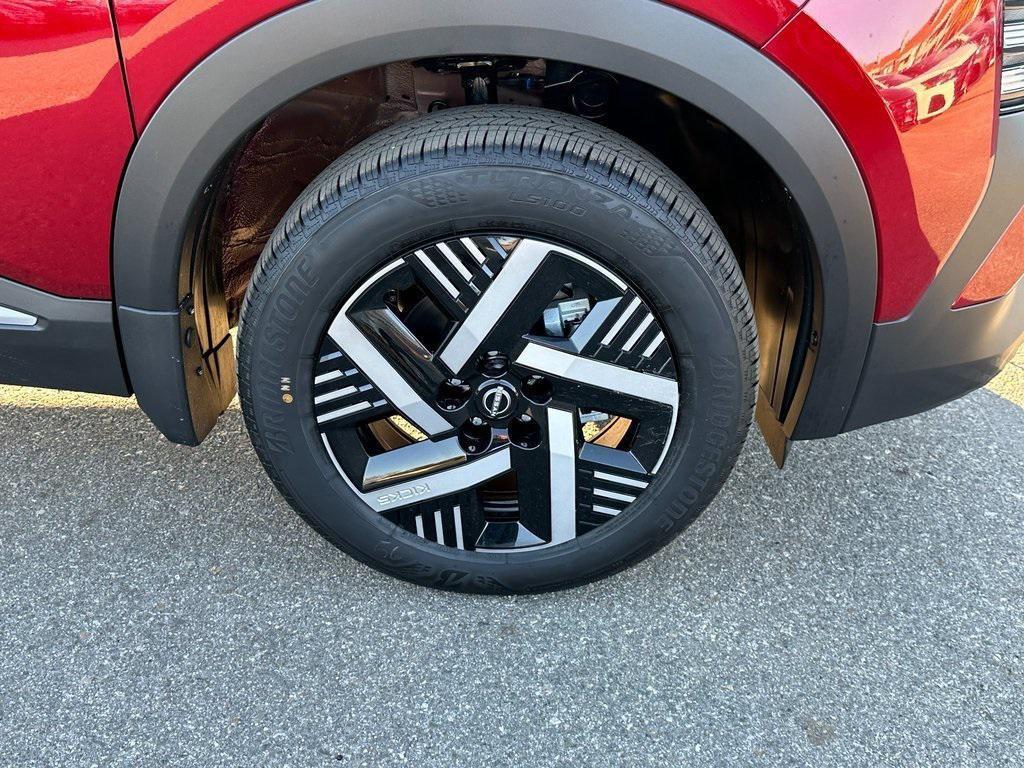 new 2025 Nissan Kicks car, priced at $24,785