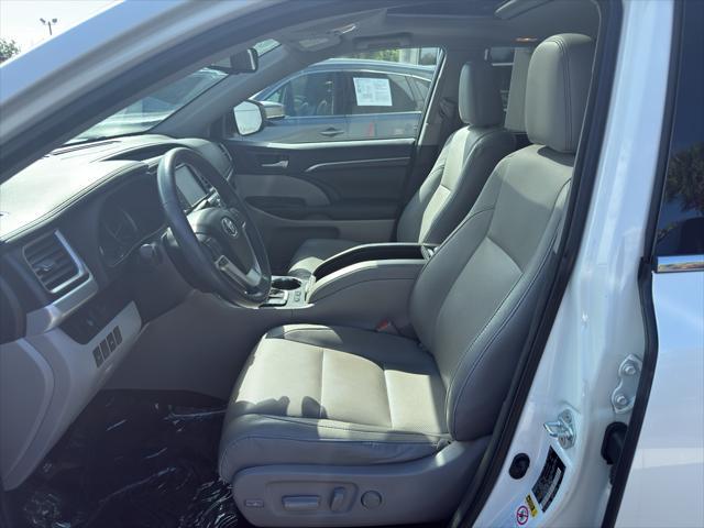 used 2016 Toyota Highlander car, priced at $21,888