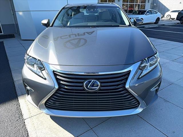 used 2017 Lexus ES 300h car, priced at $26,888