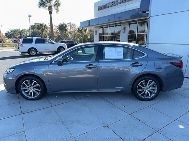 used 2017 Lexus ES 300h car, priced at $26,888