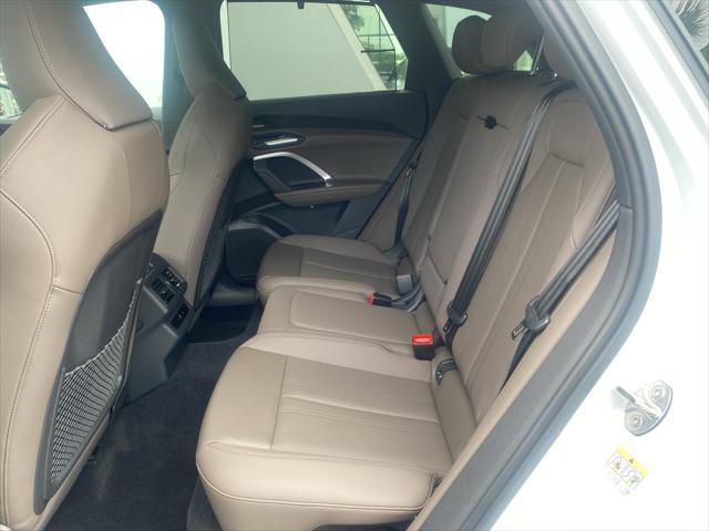 new 2025 Audi Q5 car, priced at $60,975