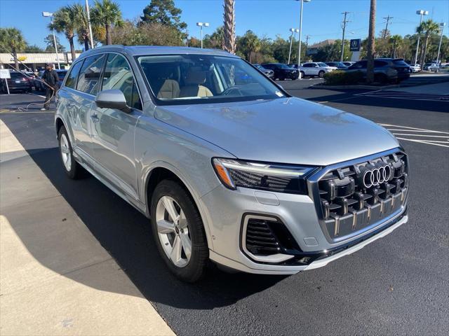 new 2025 Audi Q7 car, priced at $69,755