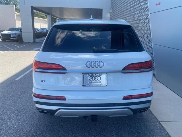 new 2025 Audi Q7 car, priced at $75,655