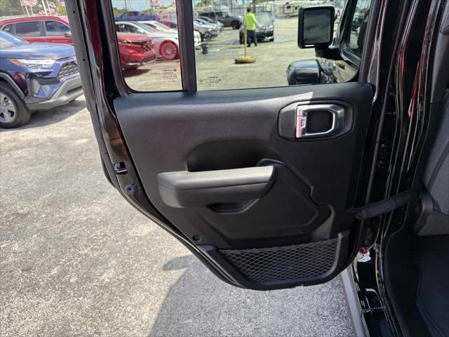 used 2025 Jeep Gladiator car, priced at $38,800