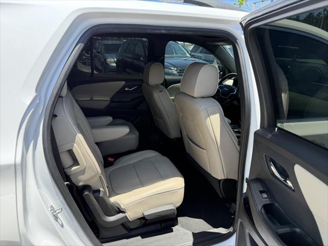 used 2022 Chevrolet Traverse car, priced at $32,800