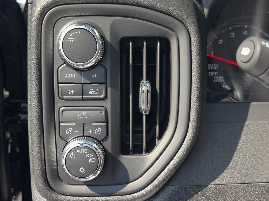 new 2025 GMC Sierra 1500 car, priced at $46,625