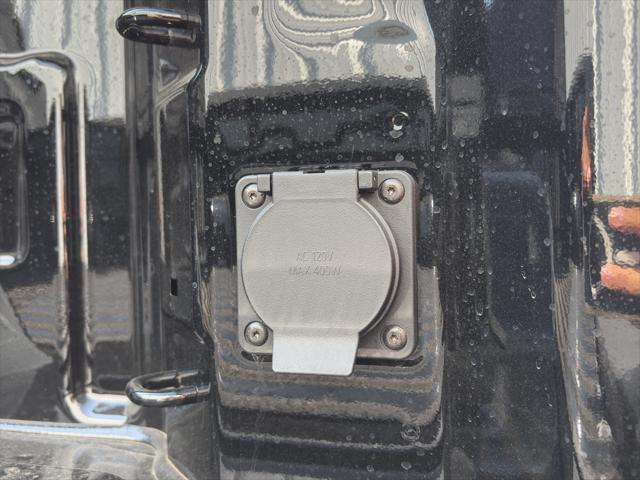 new 2025 GMC Sierra 1500 car, priced at $49,625